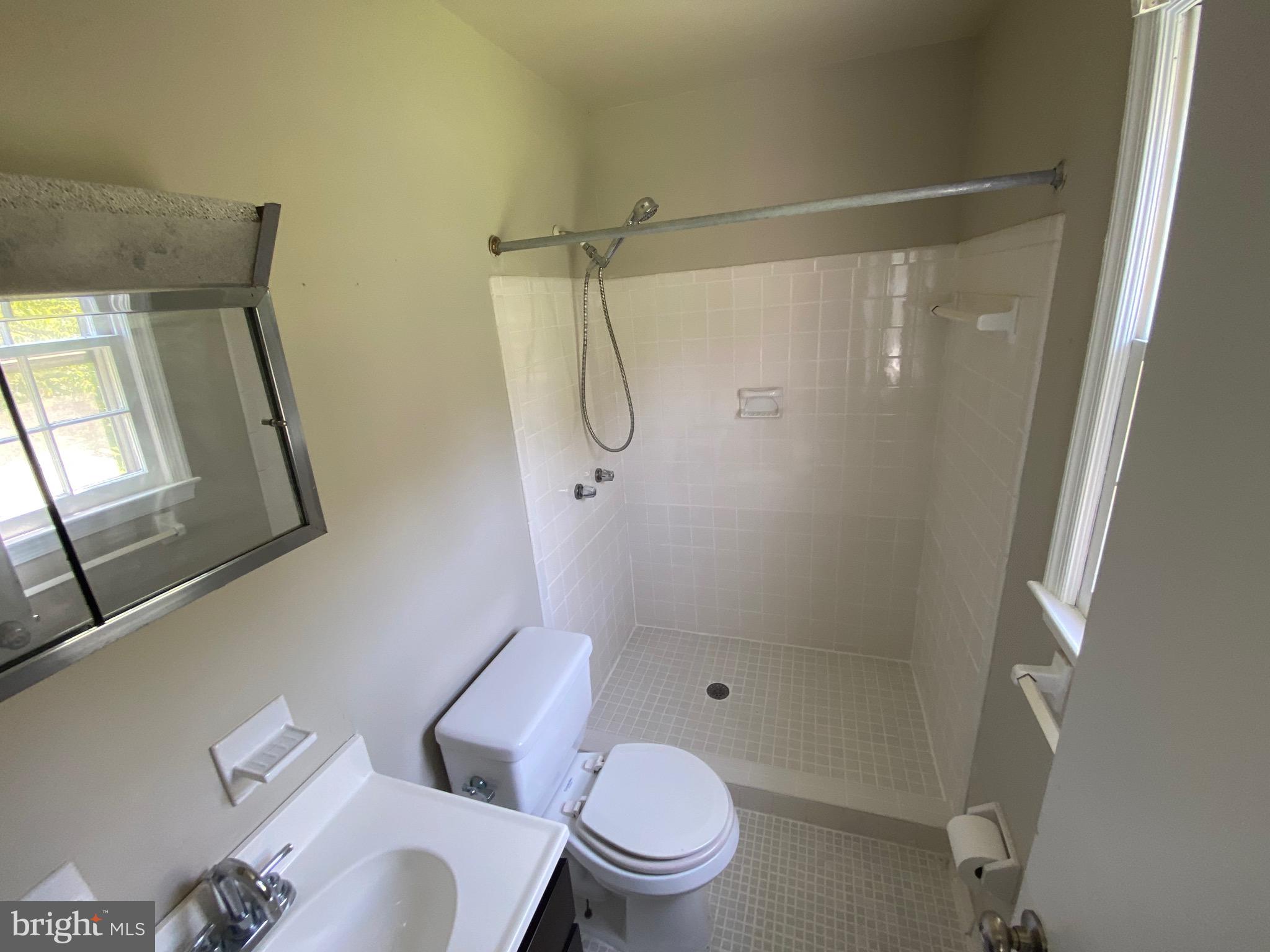 BONIWOOD - Residential Lease