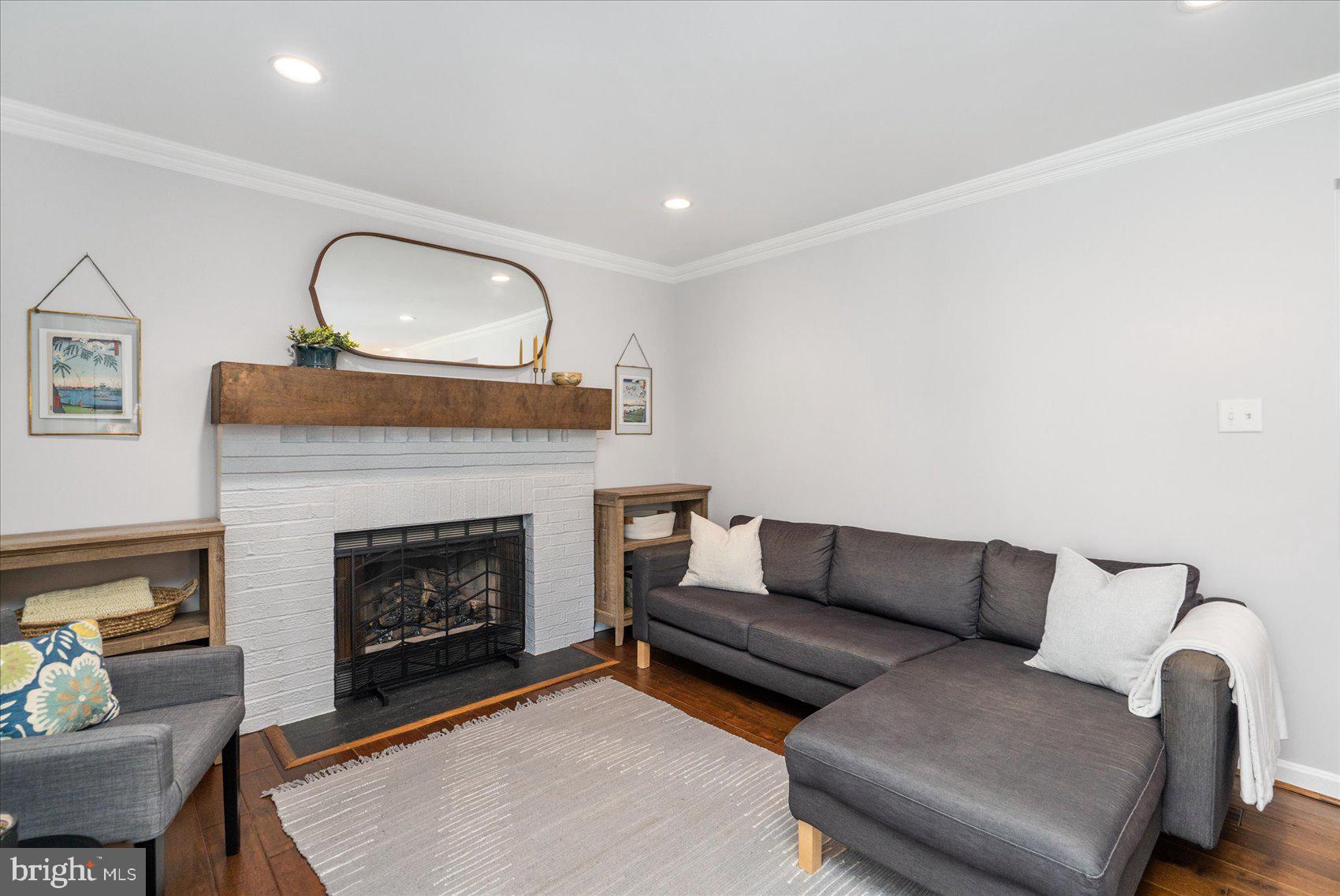 SHARONDALE EAST - Residential