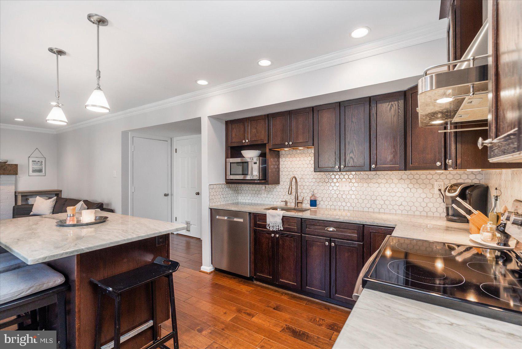 SHARONDALE EAST - Residential