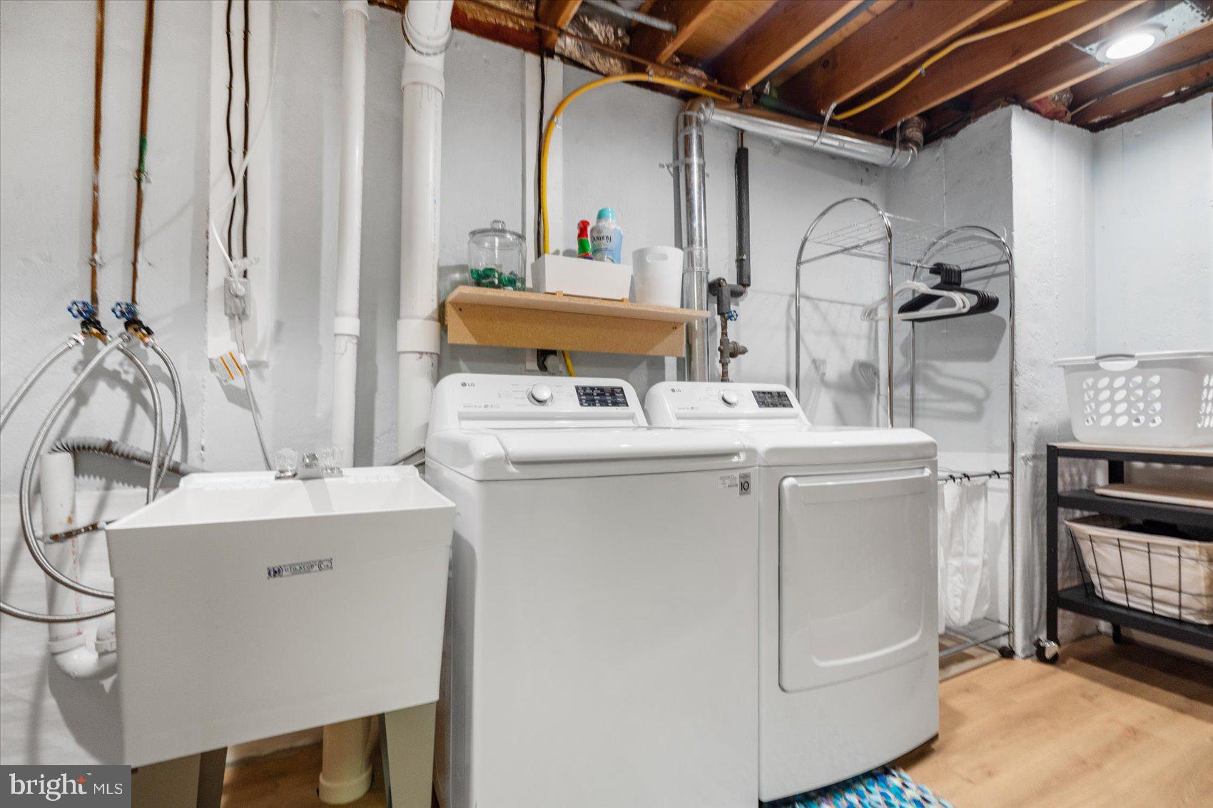 SHARONDALE EAST - Residential