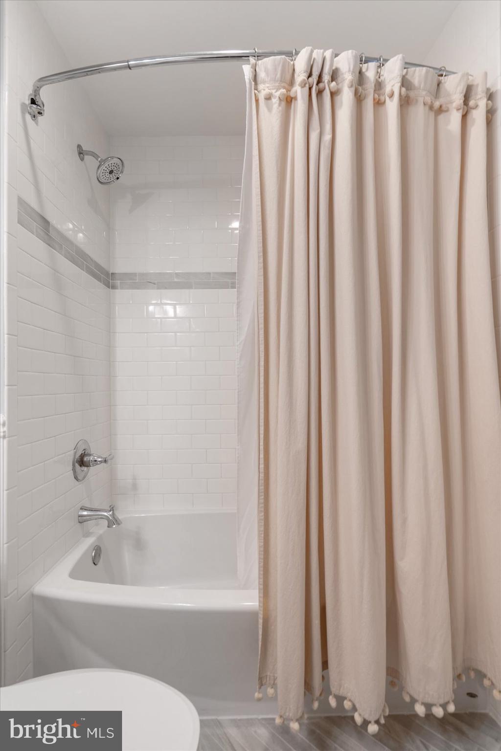 SHARONDALE EAST - Residential