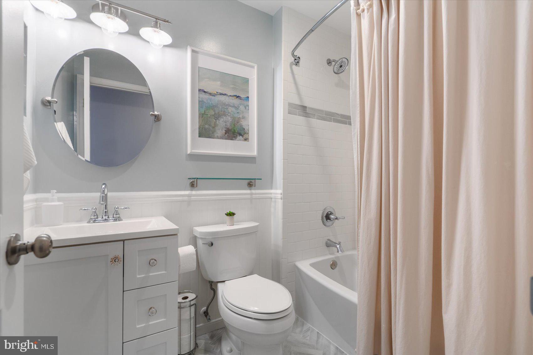 SHARONDALE EAST - Residential