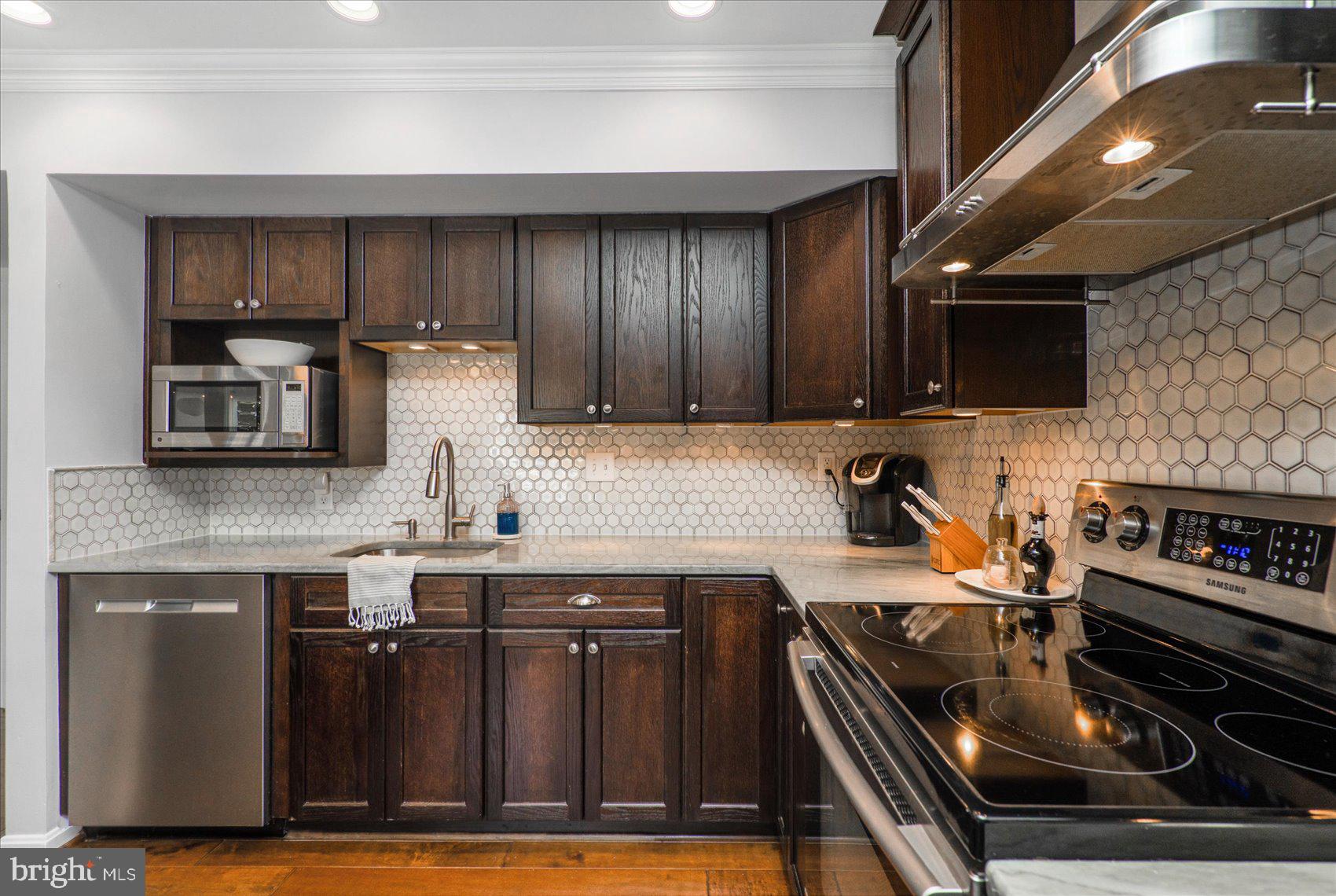 SHARONDALE EAST - Residential