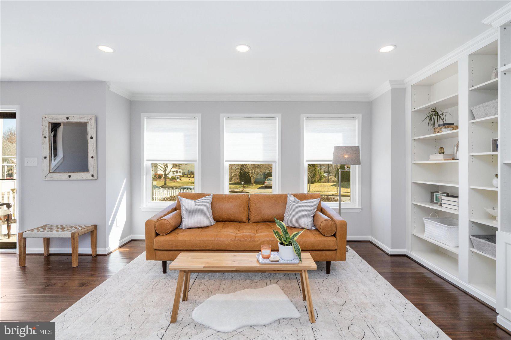 SHARONDALE EAST - Residential