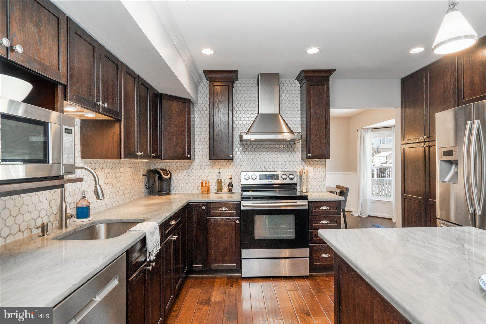 SHARONDALE EAST - Residential