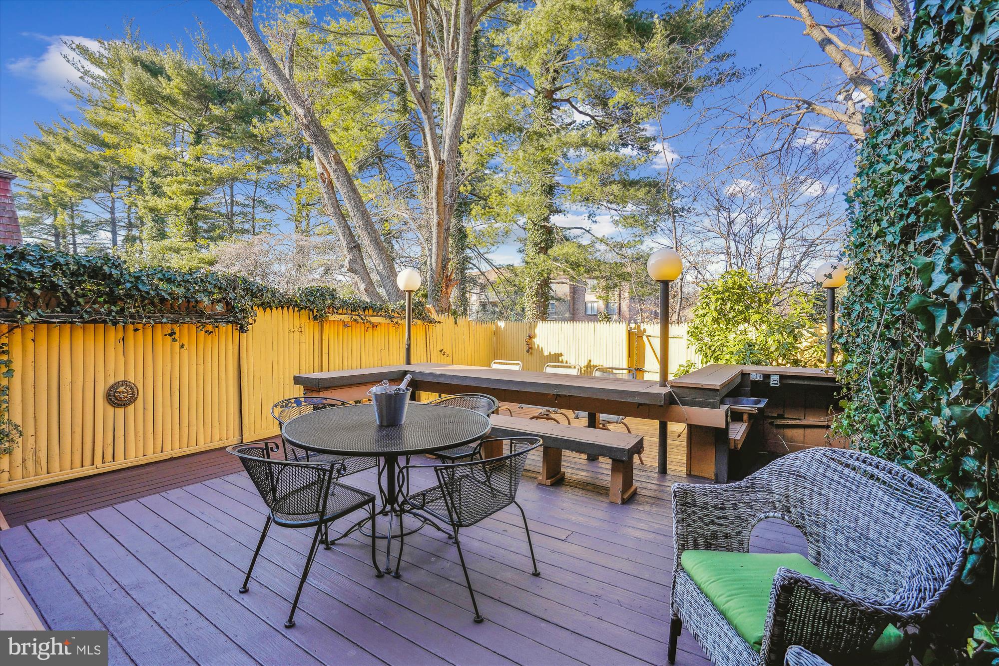 BRISTOW VILLAGE - Residential