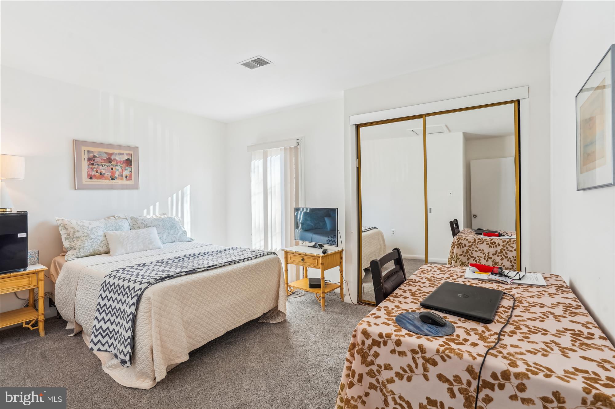 BRISTOW VILLAGE - Residential