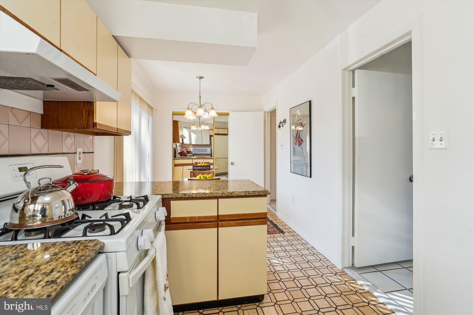 BRISTOW VILLAGE - Residential
