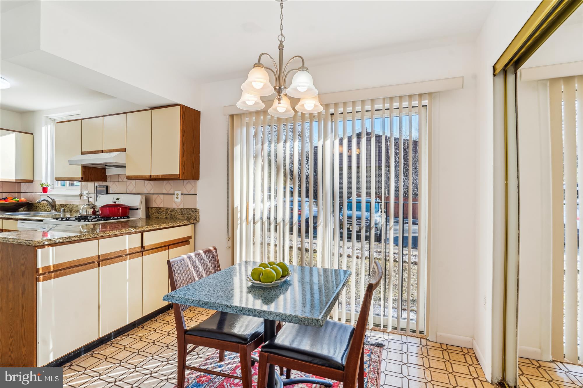 BRISTOW VILLAGE - Residential