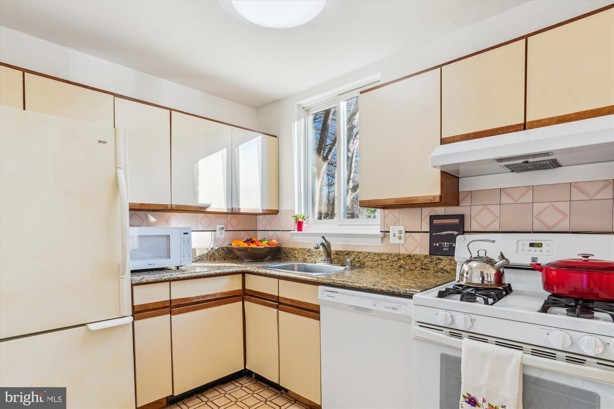BRISTOW VILLAGE - Residential