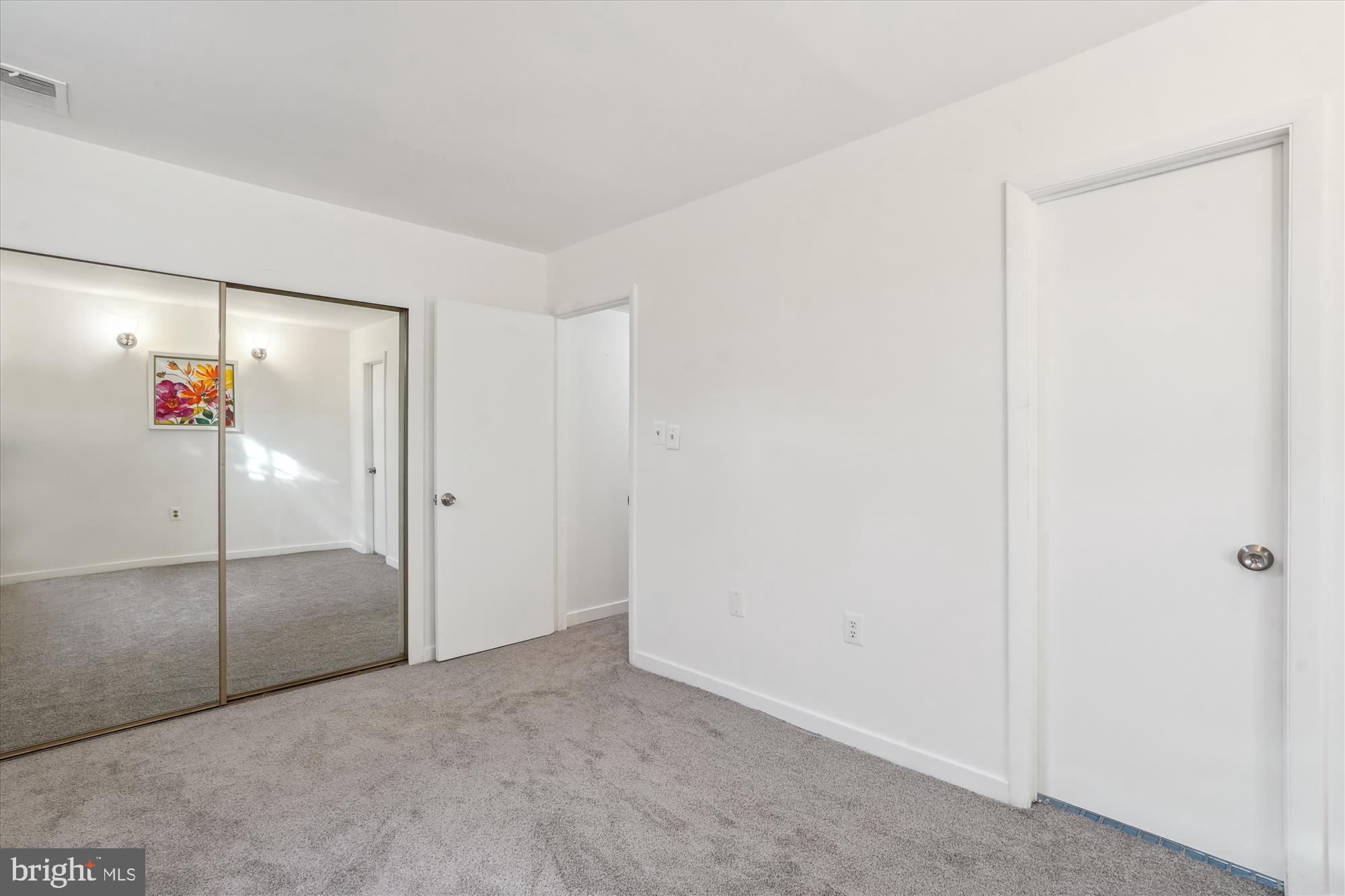 BRISTOW VILLAGE - Residential