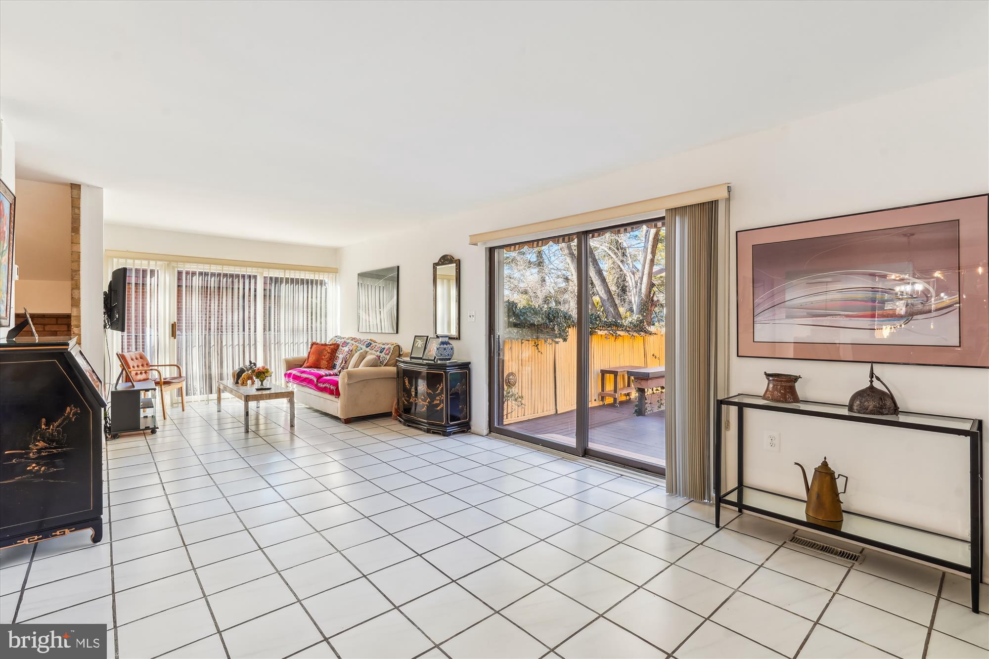 BRISTOW VILLAGE - Residential