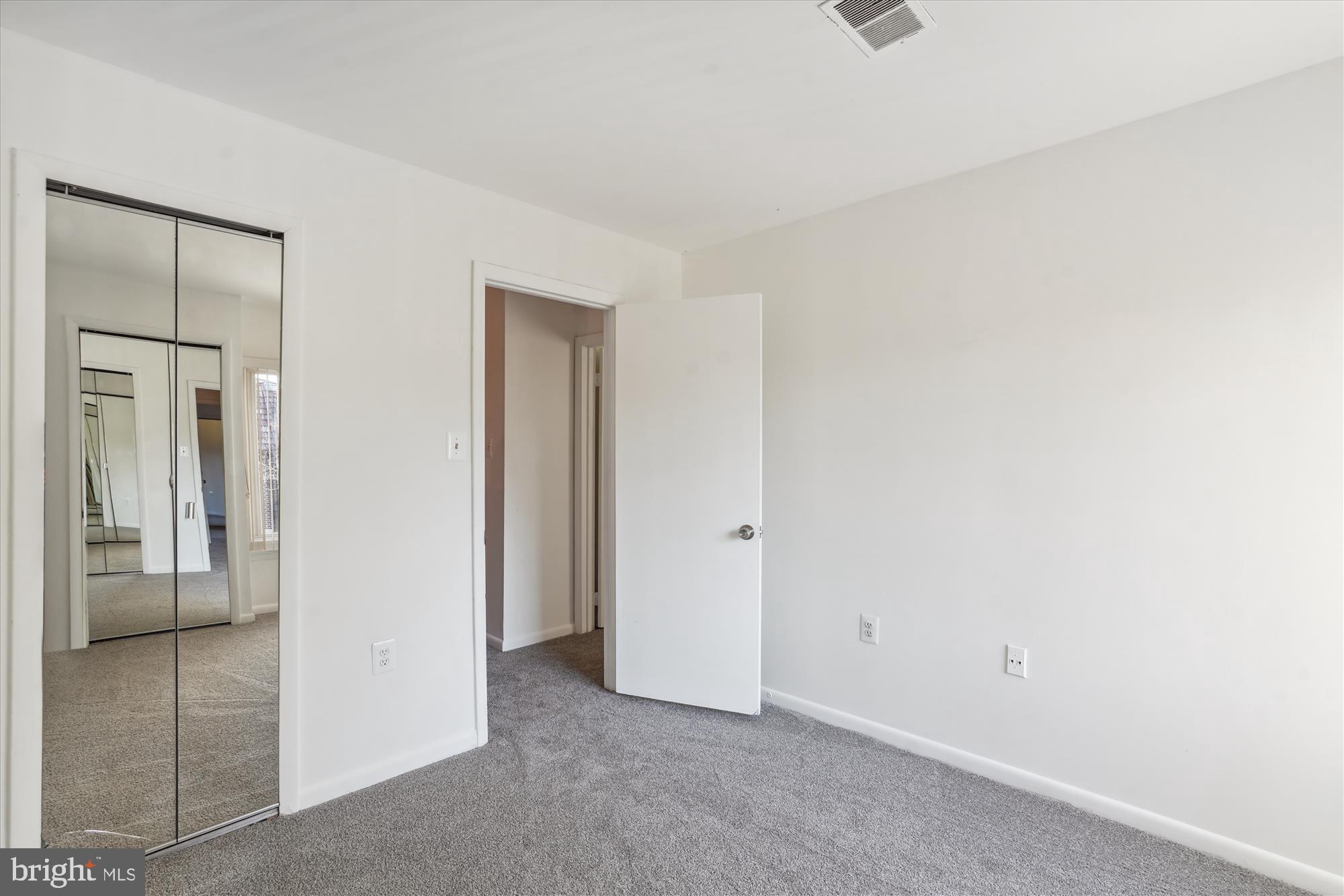 BRISTOW VILLAGE - Residential