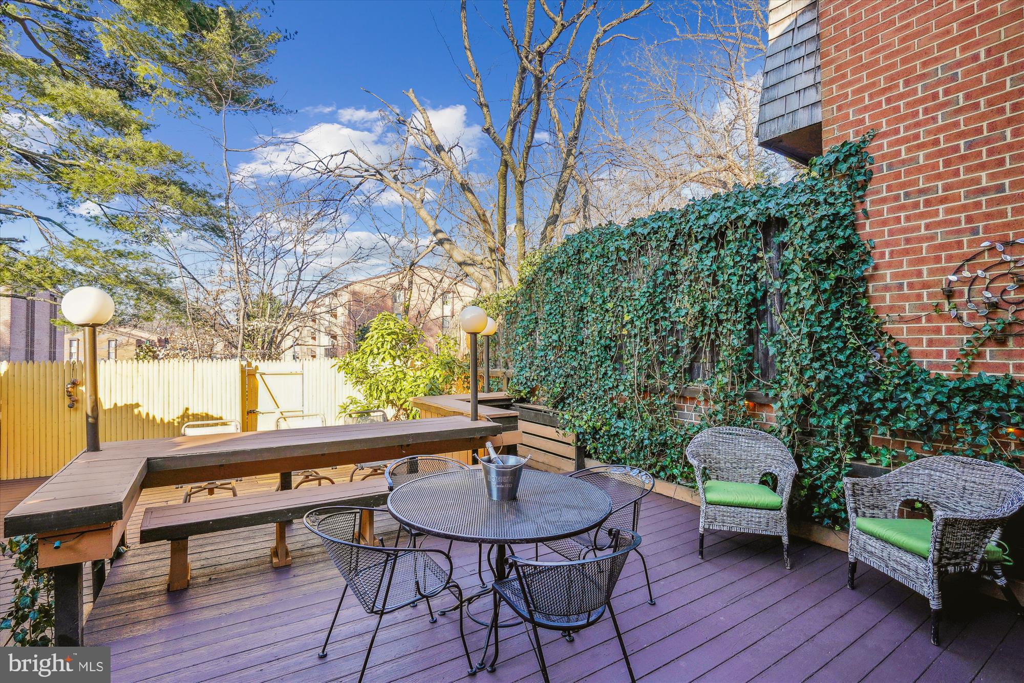 BRISTOW VILLAGE - Residential