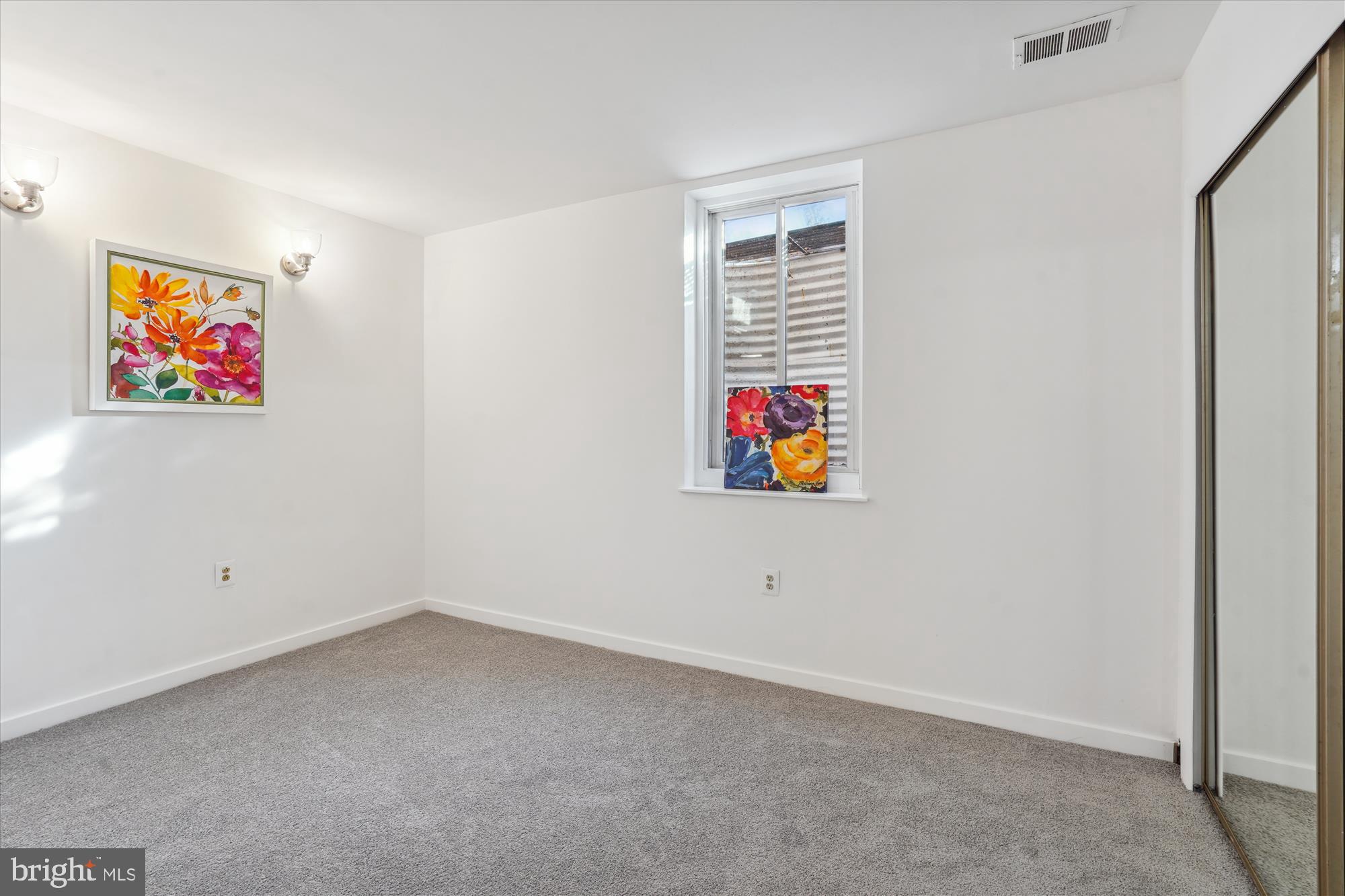 BRISTOW VILLAGE - Residential