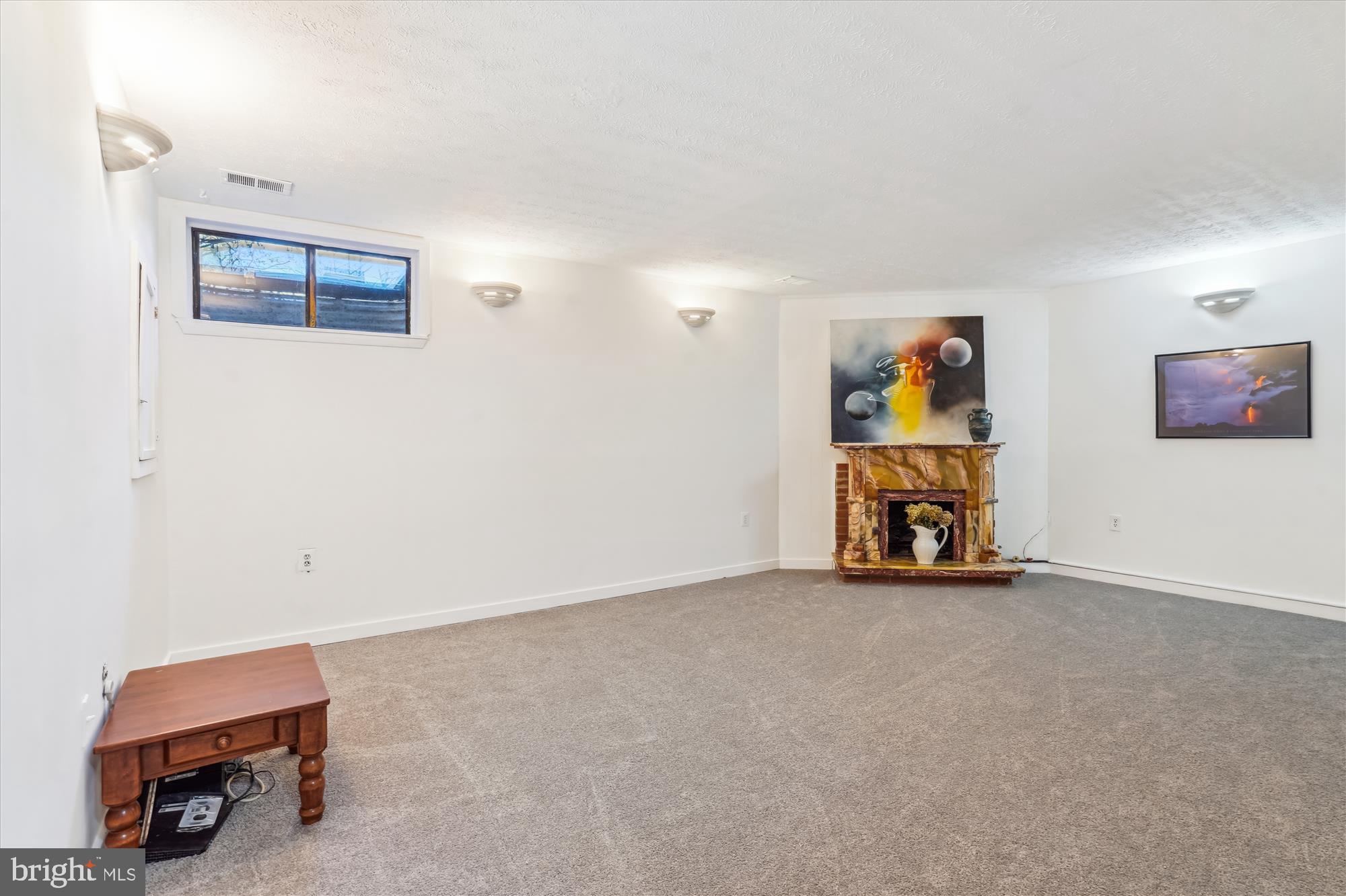 BRISTOW VILLAGE - Residential