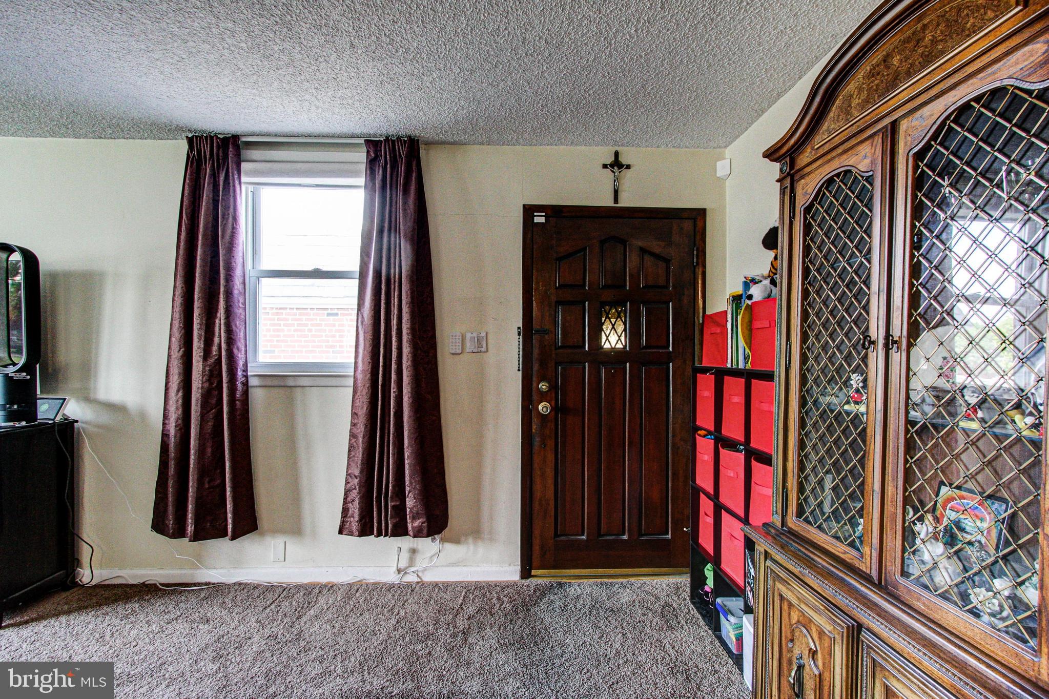 FOX CHASE - Residential