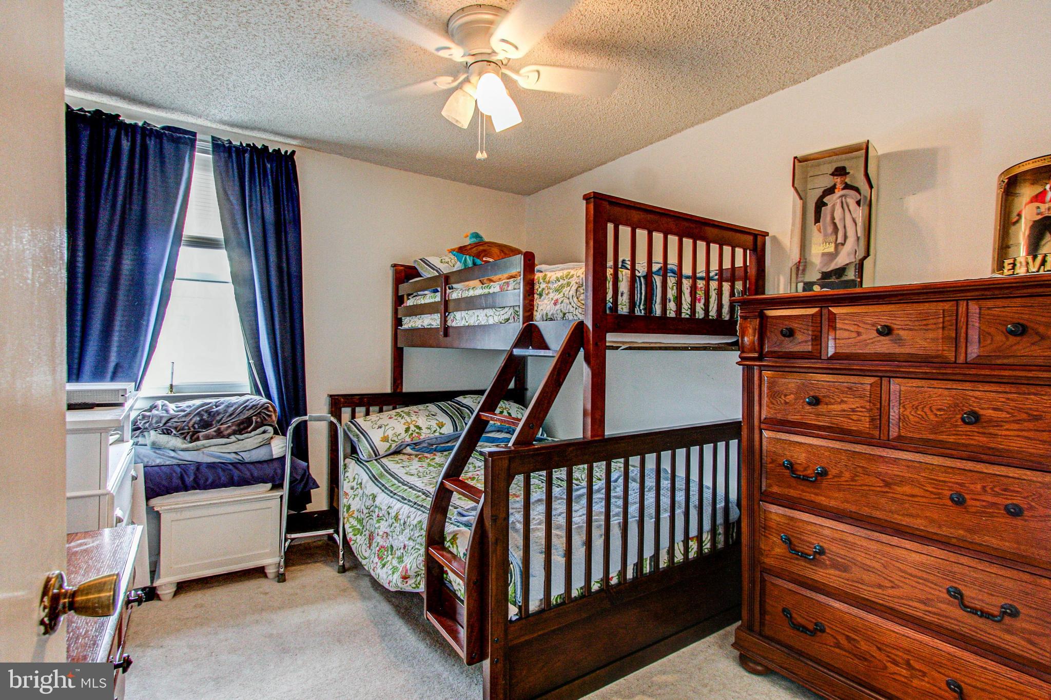 FOX CHASE - Residential