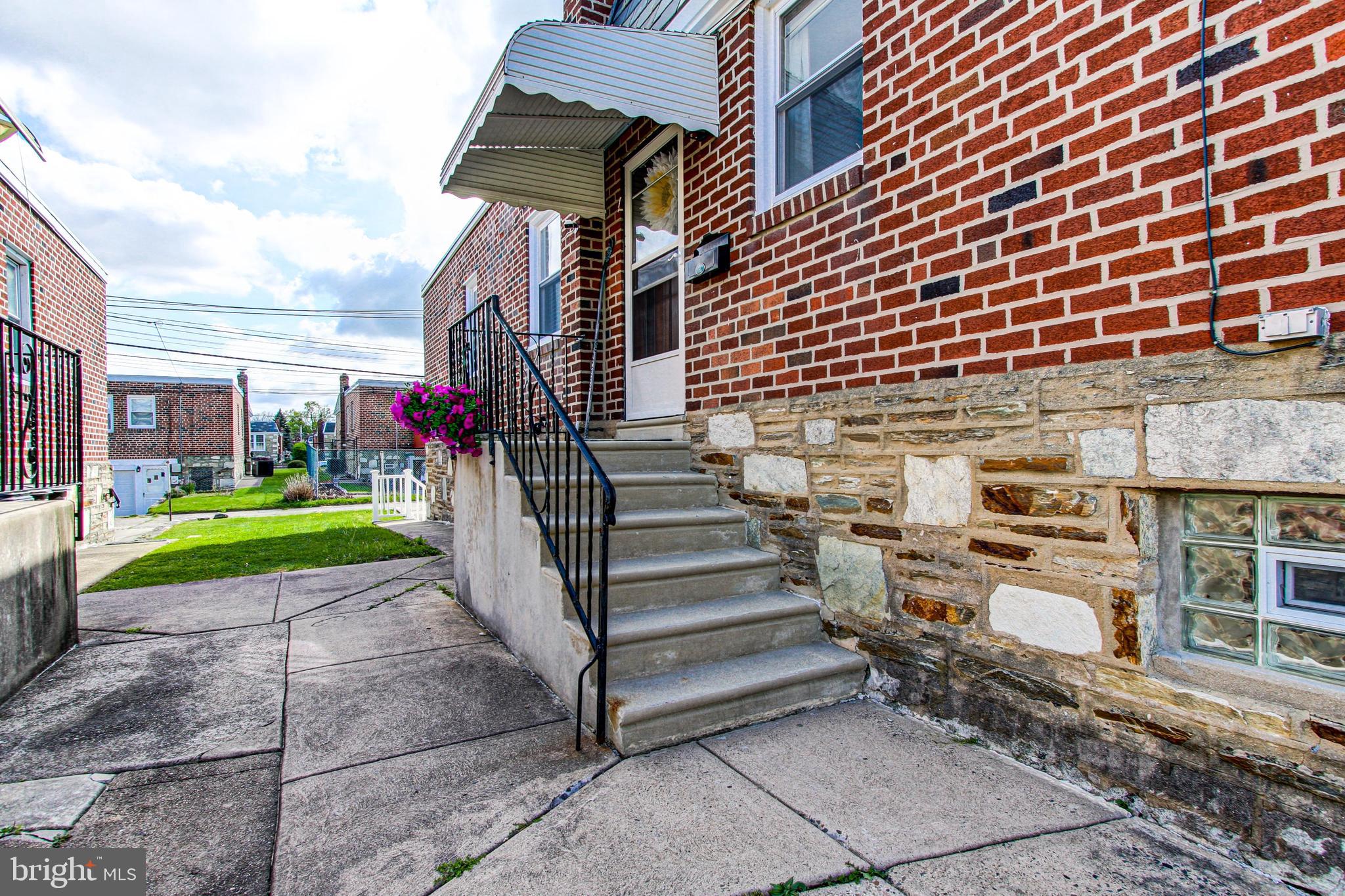 FOX CHASE - Residential