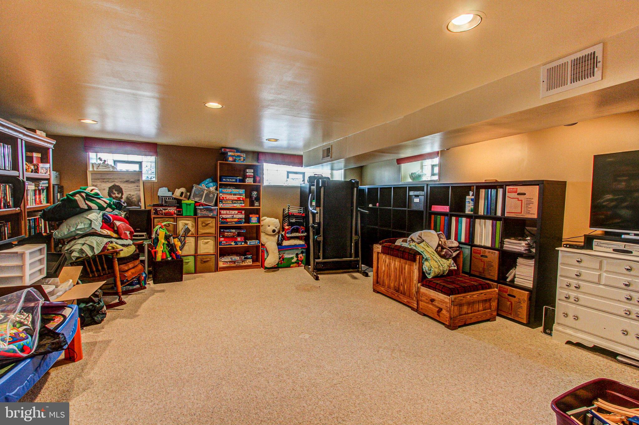 FOX CHASE - Residential