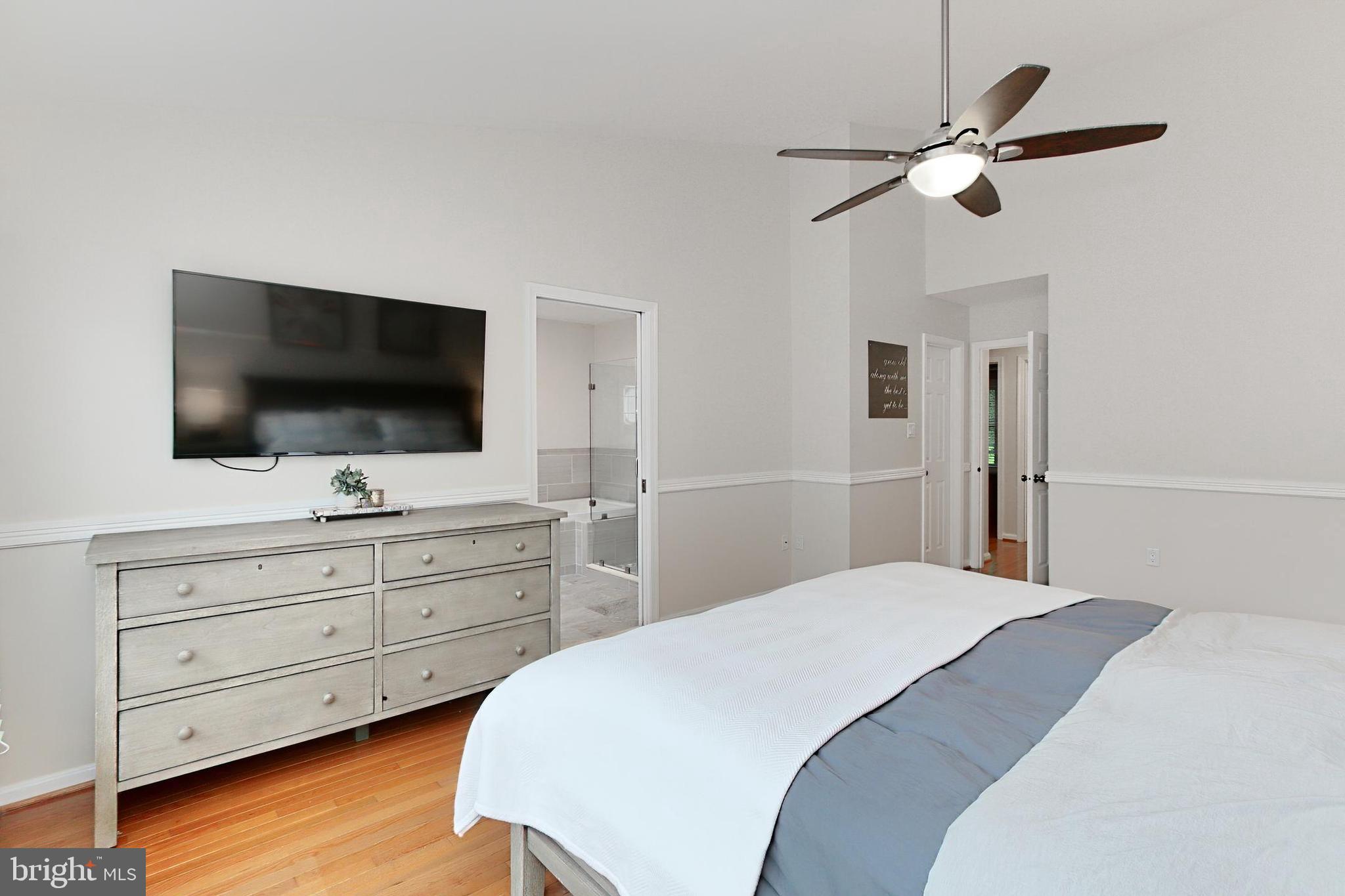 OLDE OAK RIDGE - Residential