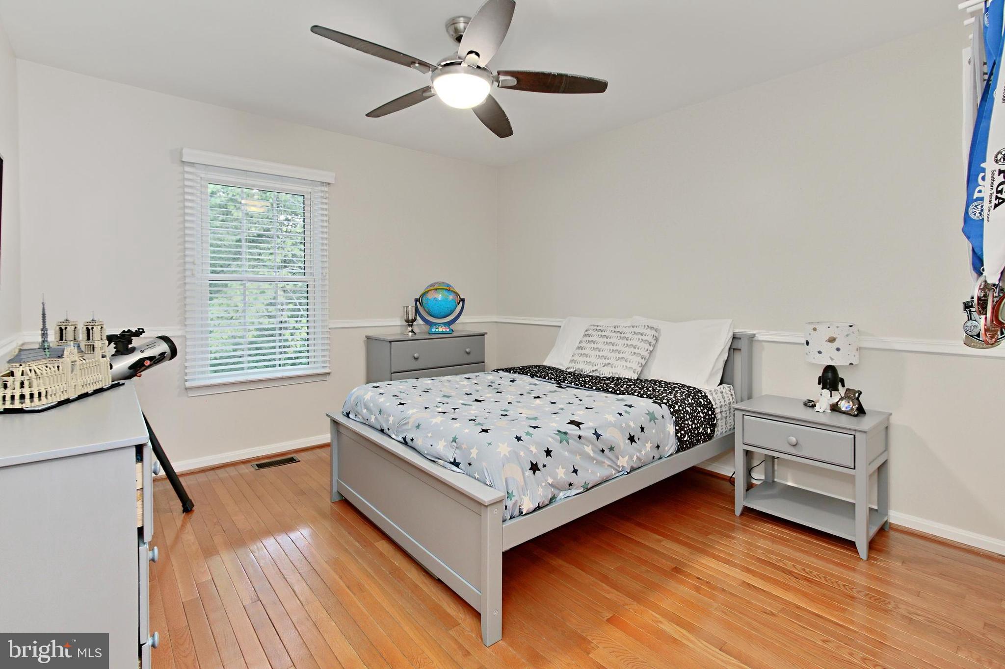 OLDE OAK RIDGE - Residential