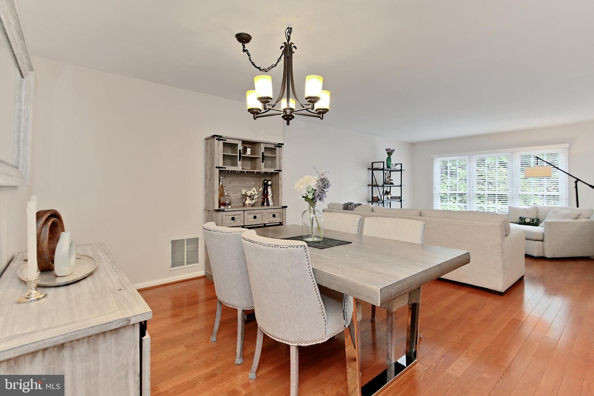 OLDE OAK RIDGE - Residential