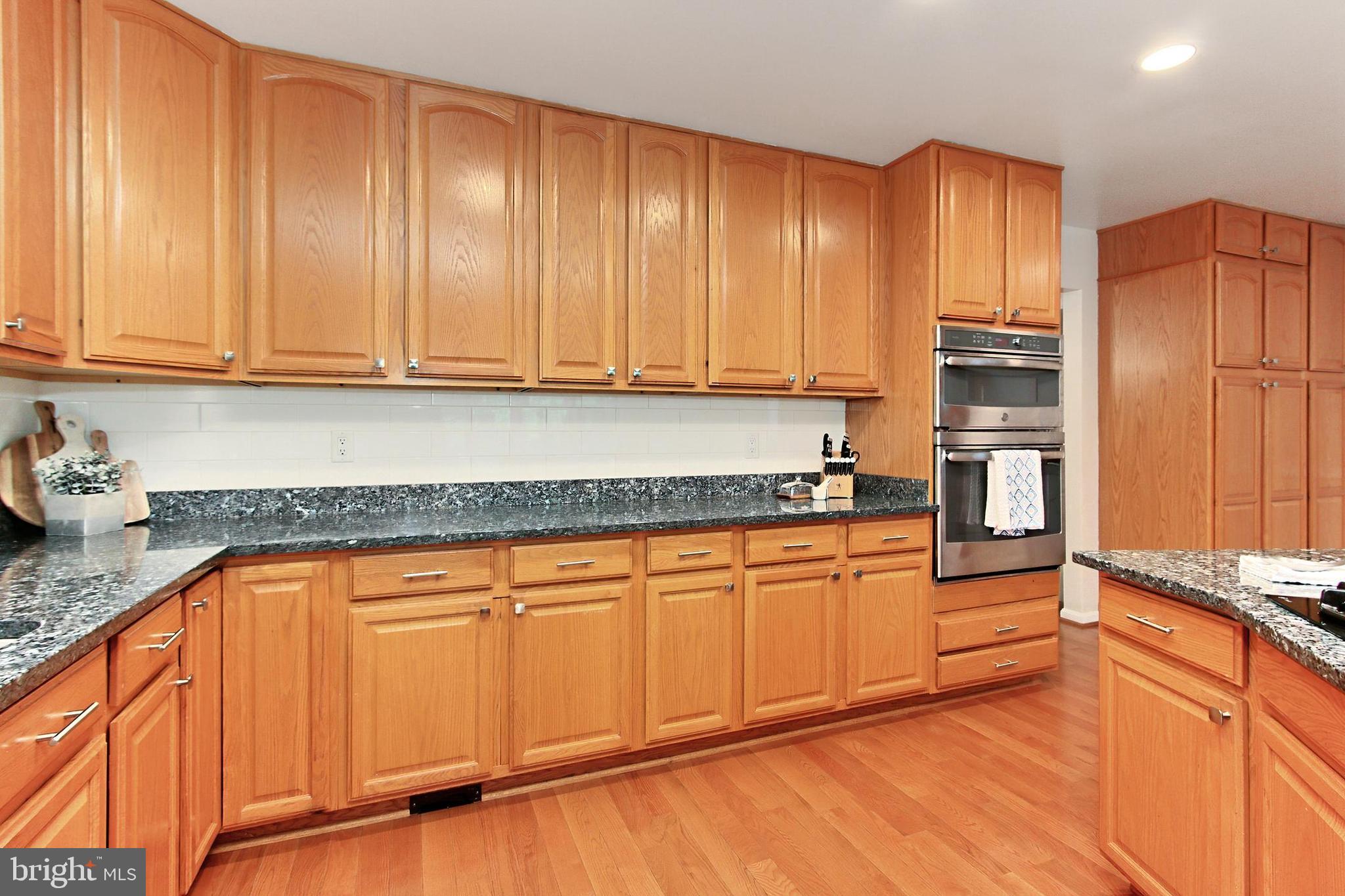 OLDE OAK RIDGE - Residential