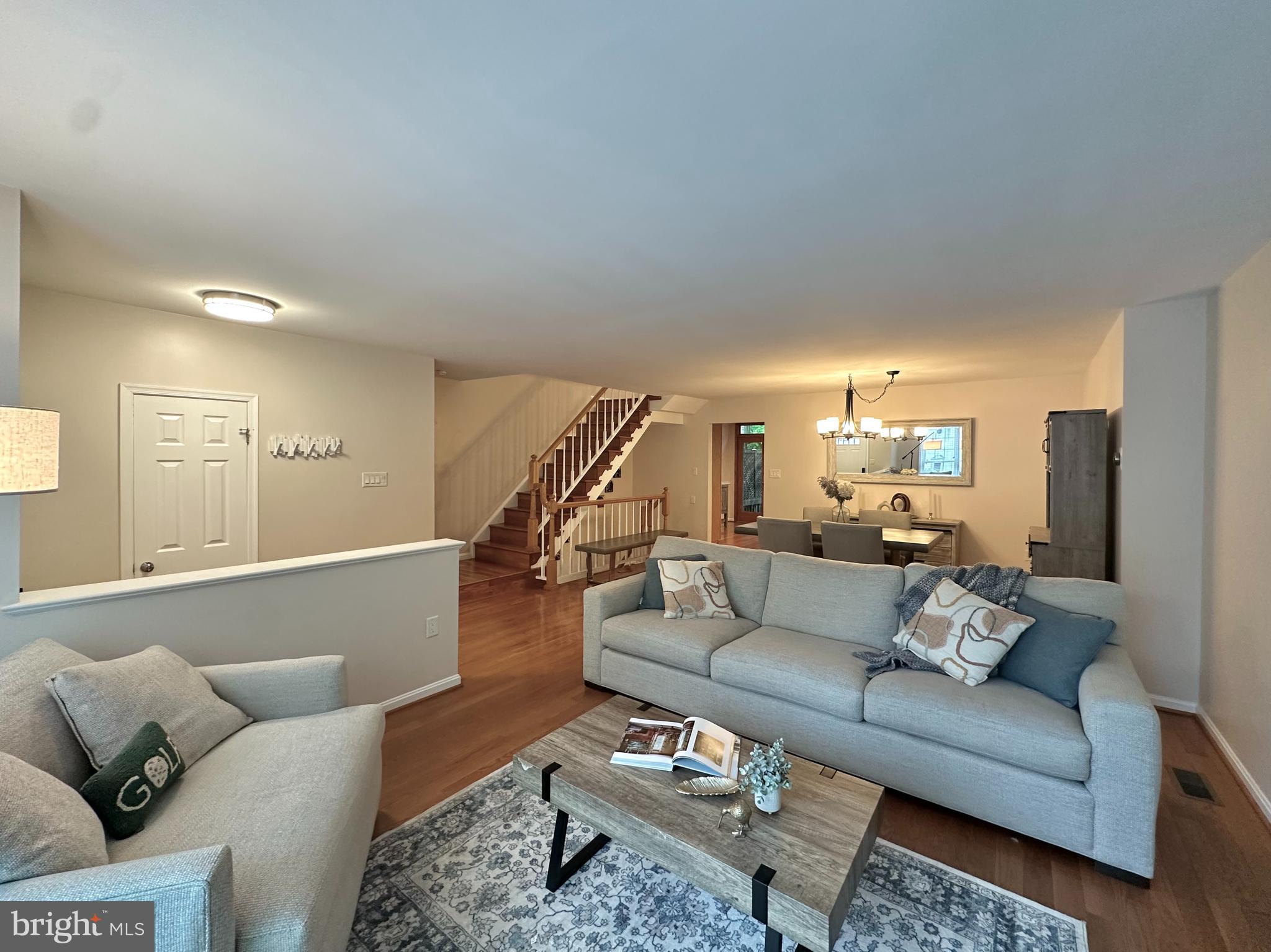 7224 OLDE LANTERN WAY