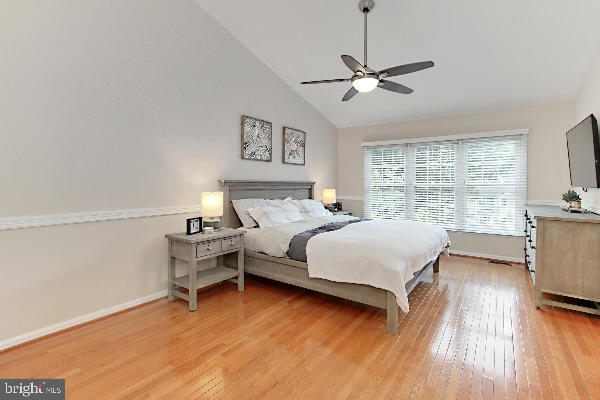 OLDE OAK RIDGE - Residential