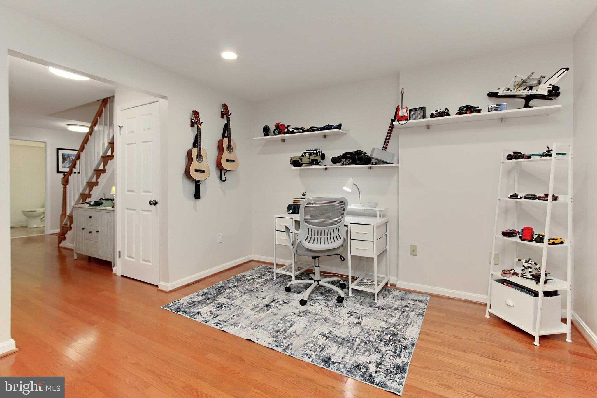 OLDE OAK RIDGE - Residential