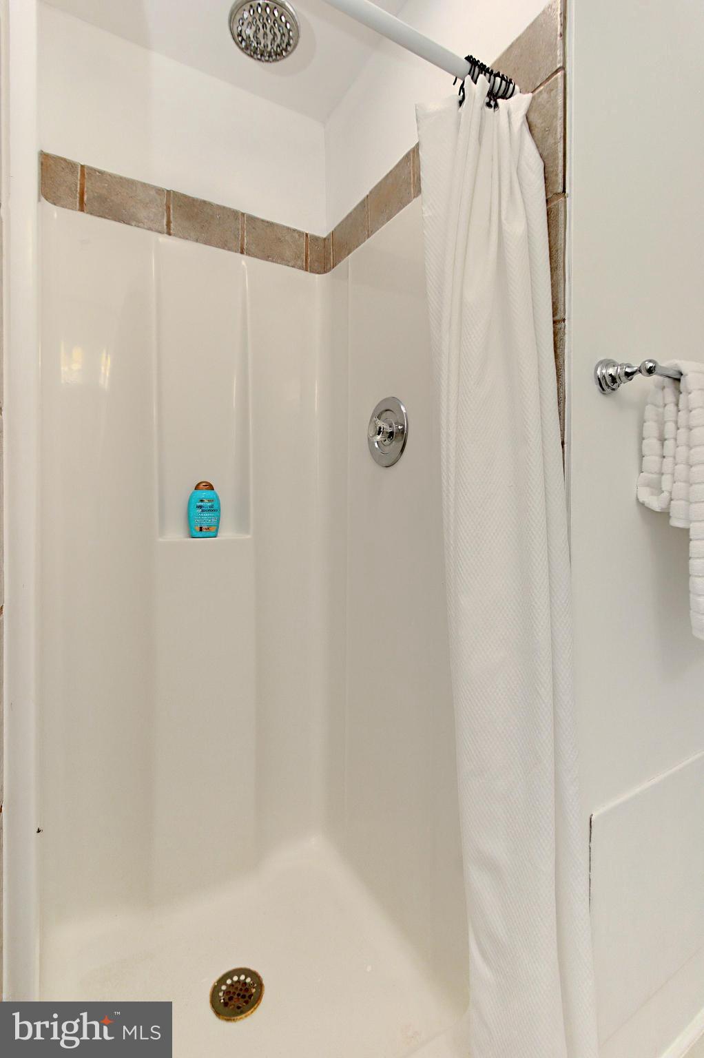 OLDE OAK RIDGE - Residential