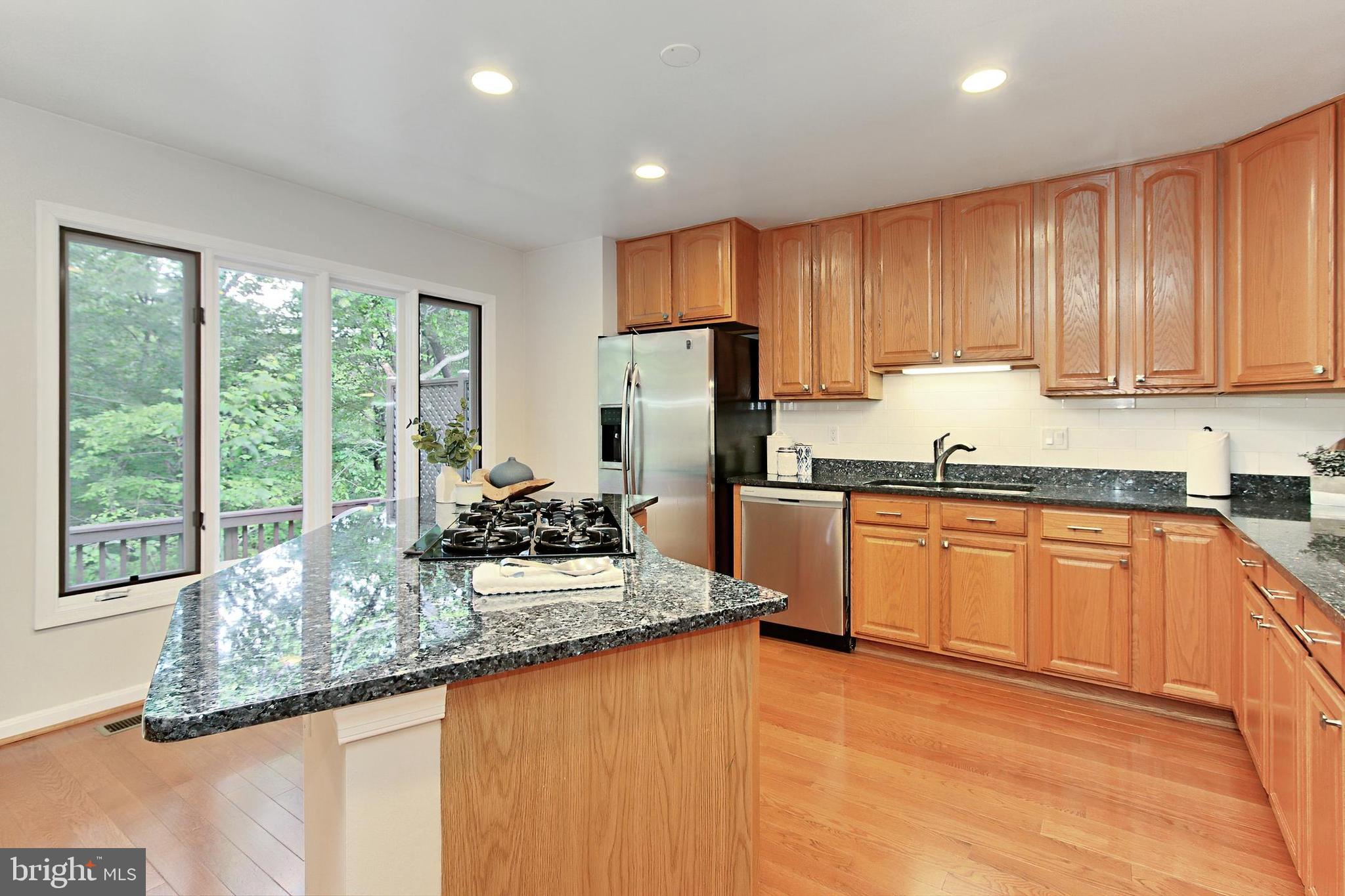 OLDE OAK RIDGE - Residential