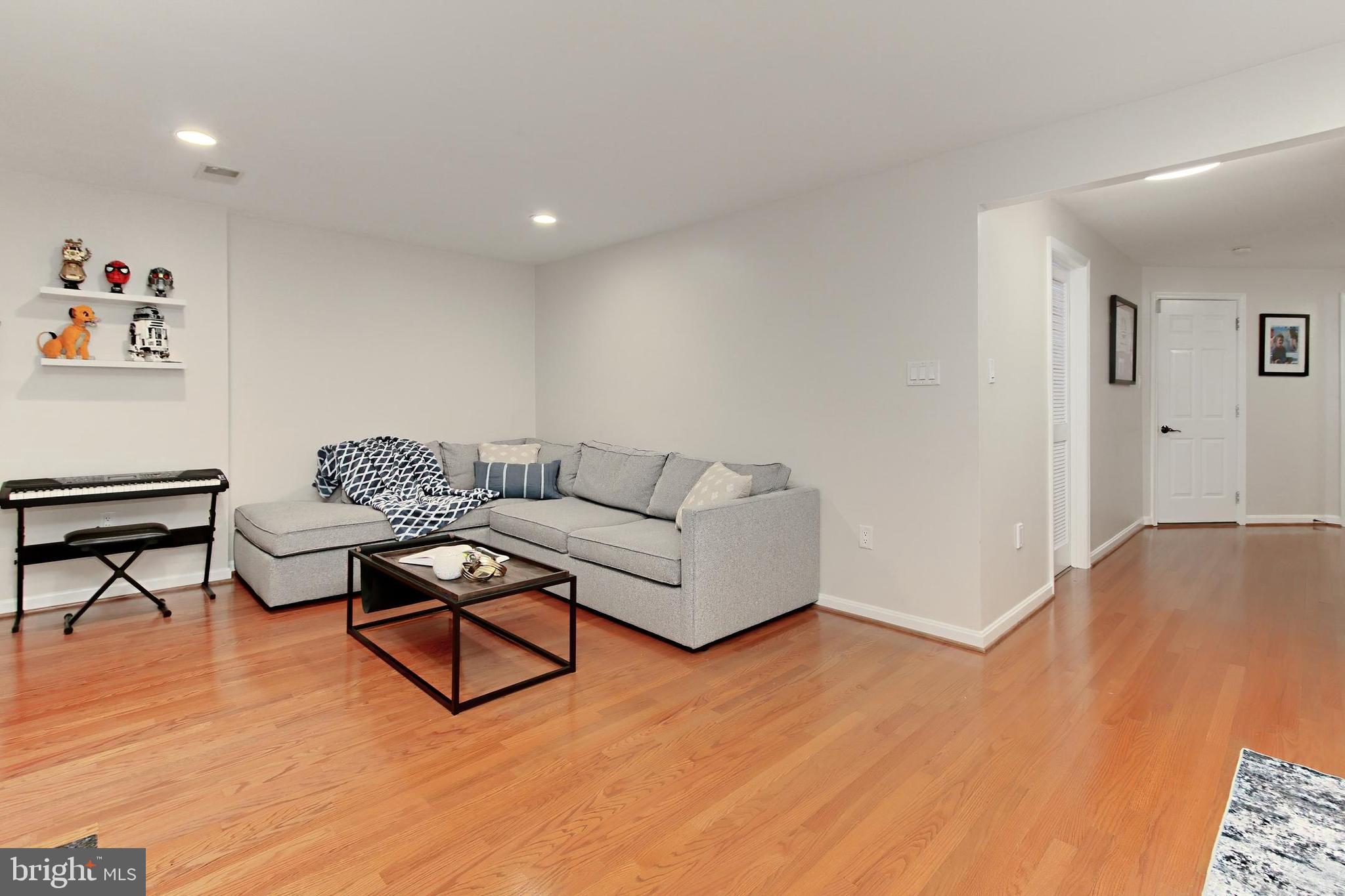 OLDE OAK RIDGE - Residential