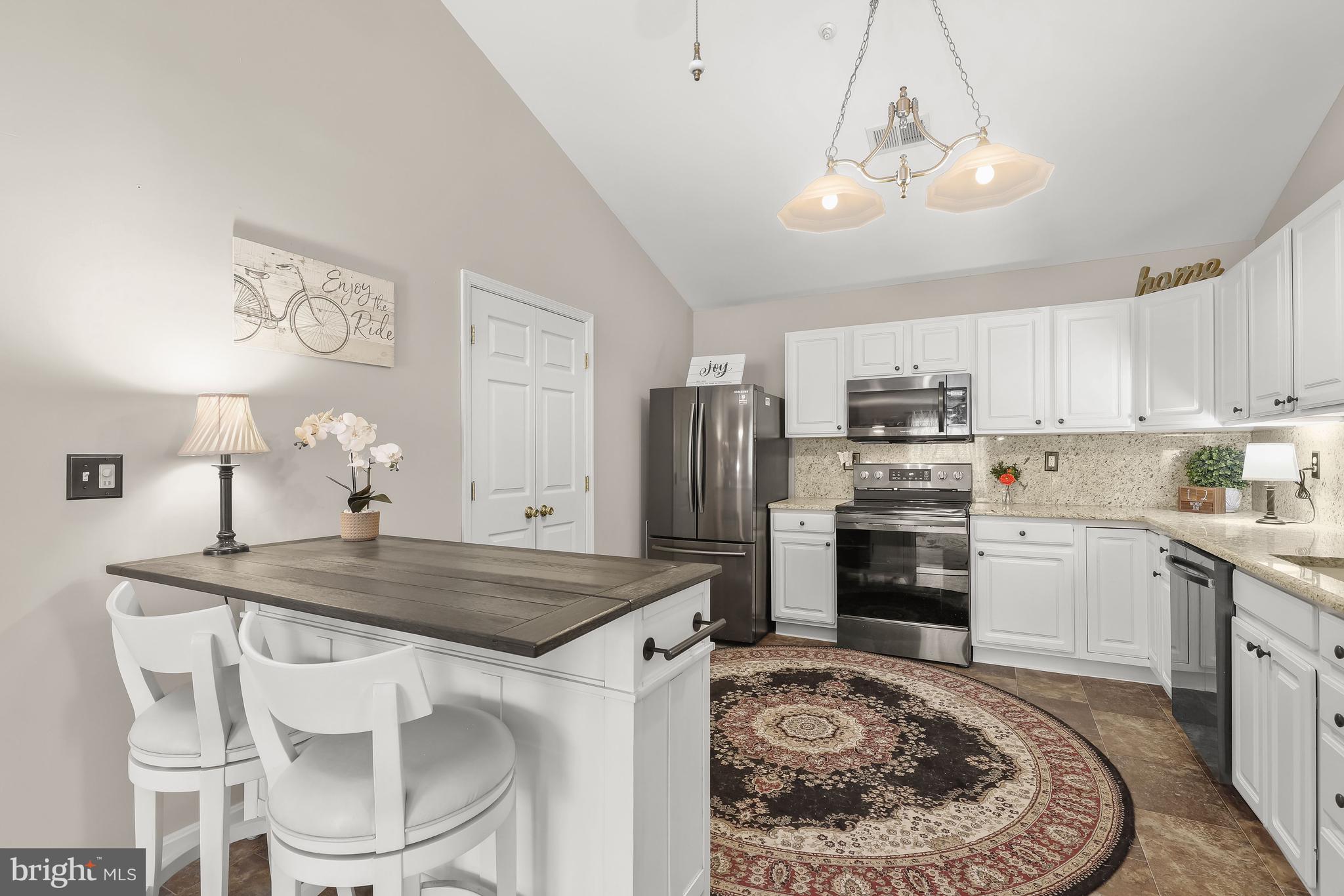 WINIFRED MANOR - Residential