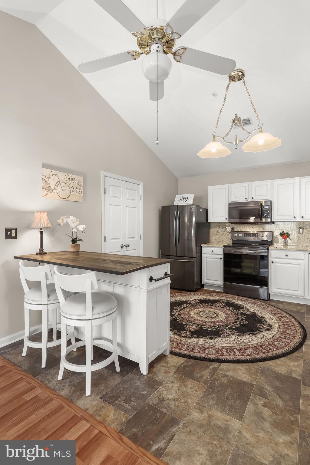 WINIFRED MANOR - Residential