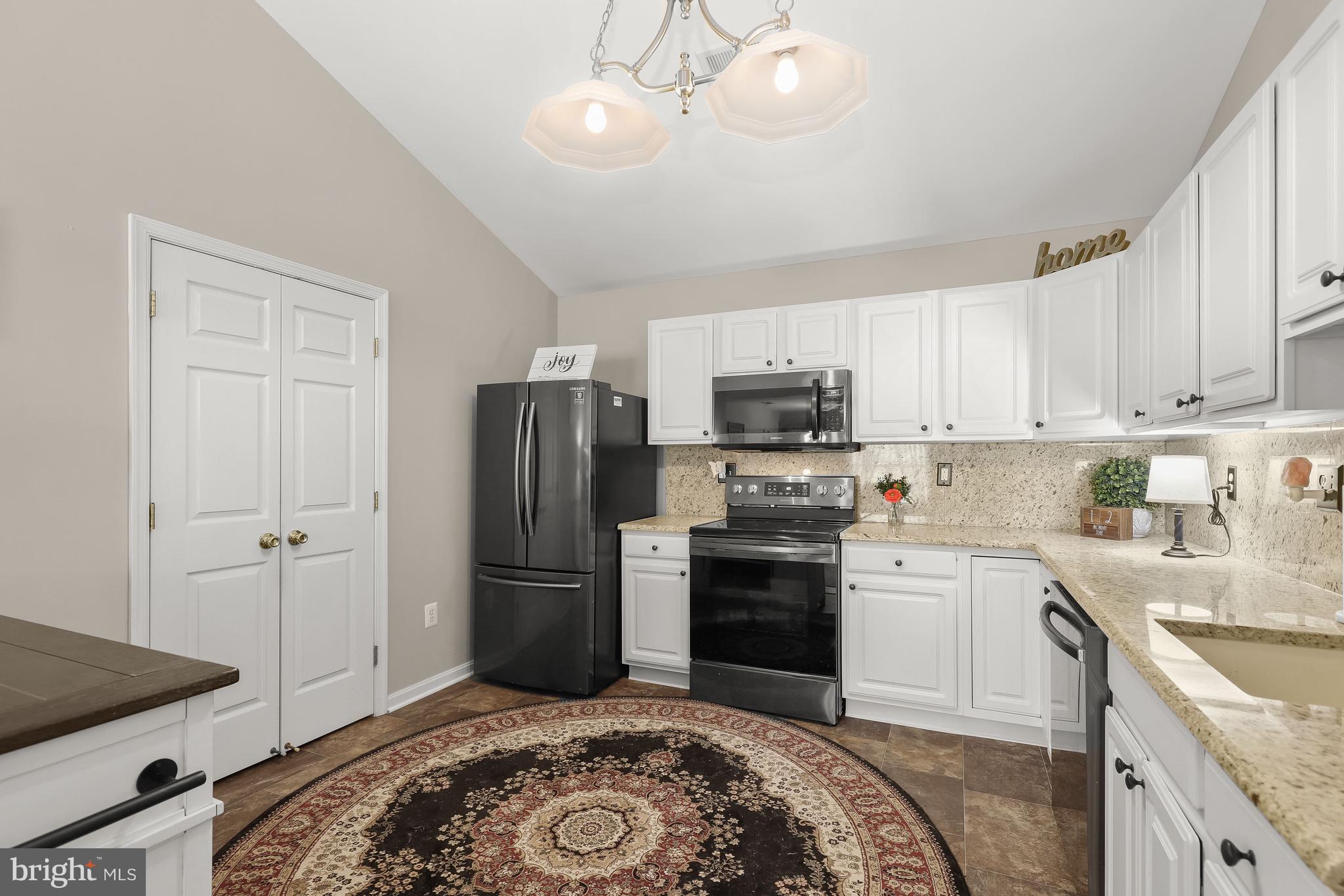 WINIFRED MANOR - Residential