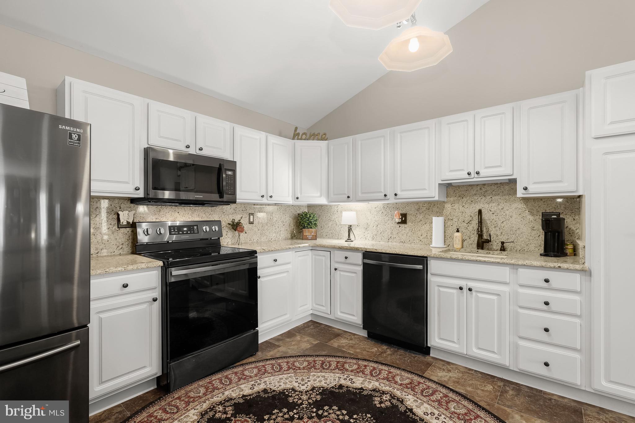 WINIFRED MANOR - Residential