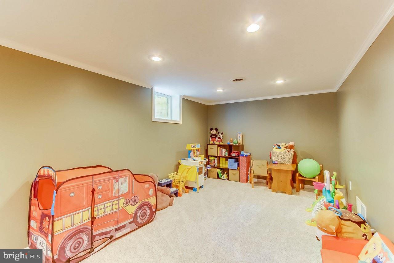 ROCKY RIDGE - Residential