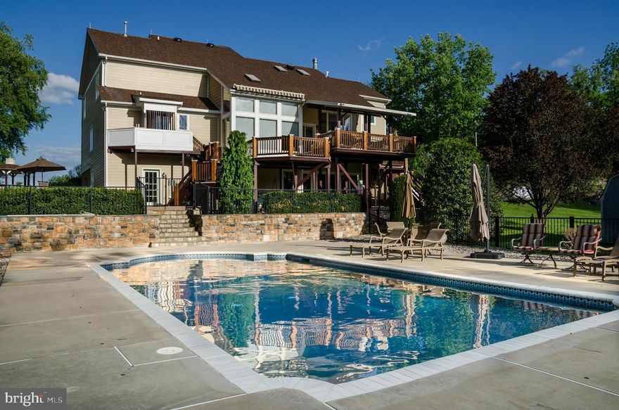 TAKE A LOOK! California inspired plan w/views all around. Adjacent to historic Washington homes and sited on 5.5 acres off a tree lined lane. No HOA or restr. Horses allowed. Beautiful landscaping w/44x20 Anthony Sylvan Pool w/steel fence and stone retaining wall. W/O lower level w/side and rear decks. 5 levels of decking. 9' waterfall and gazebo. Lower level apt. w/9' ceilings.