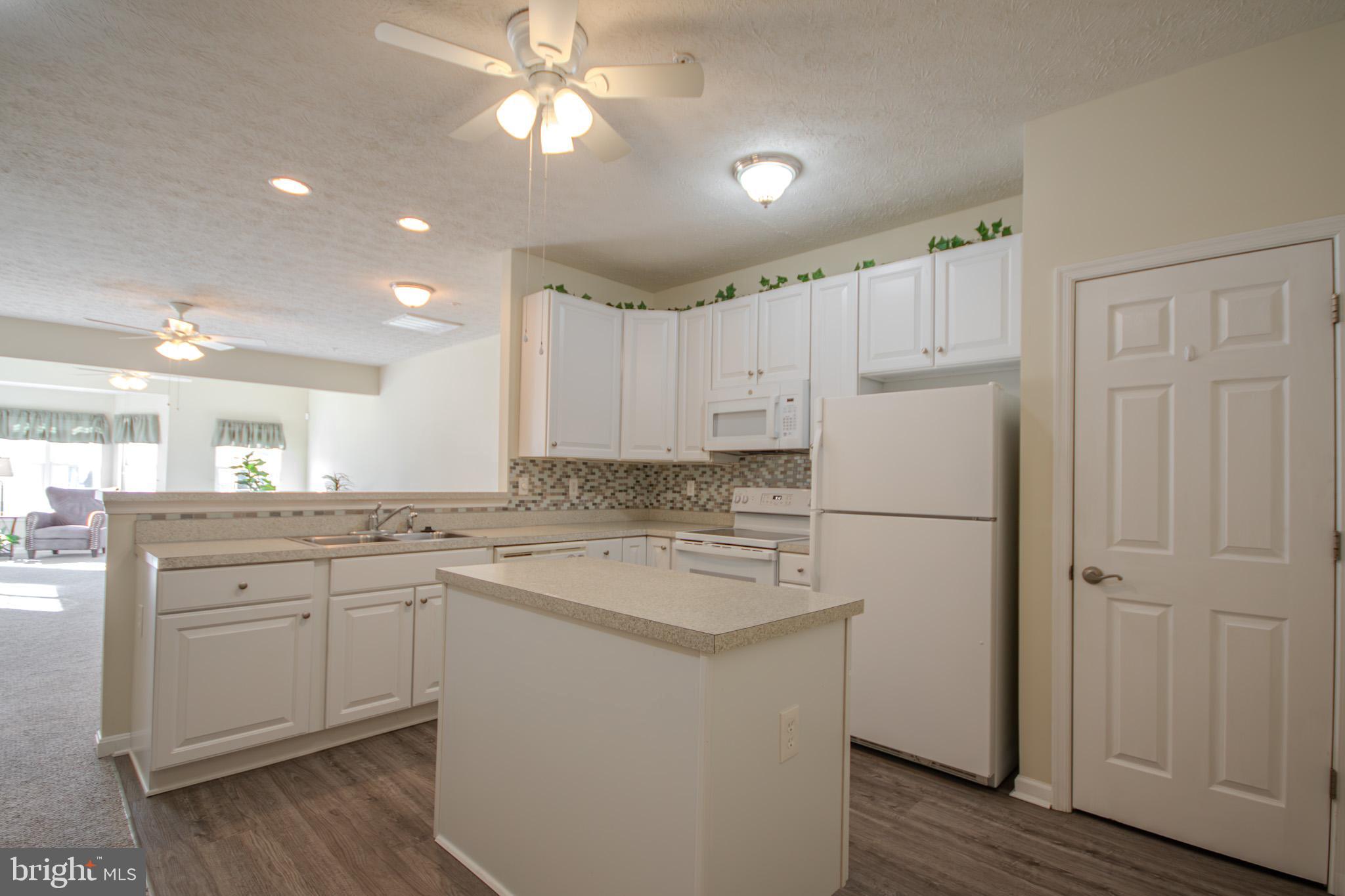 WOOD CREEK GOLF COMM - Residential