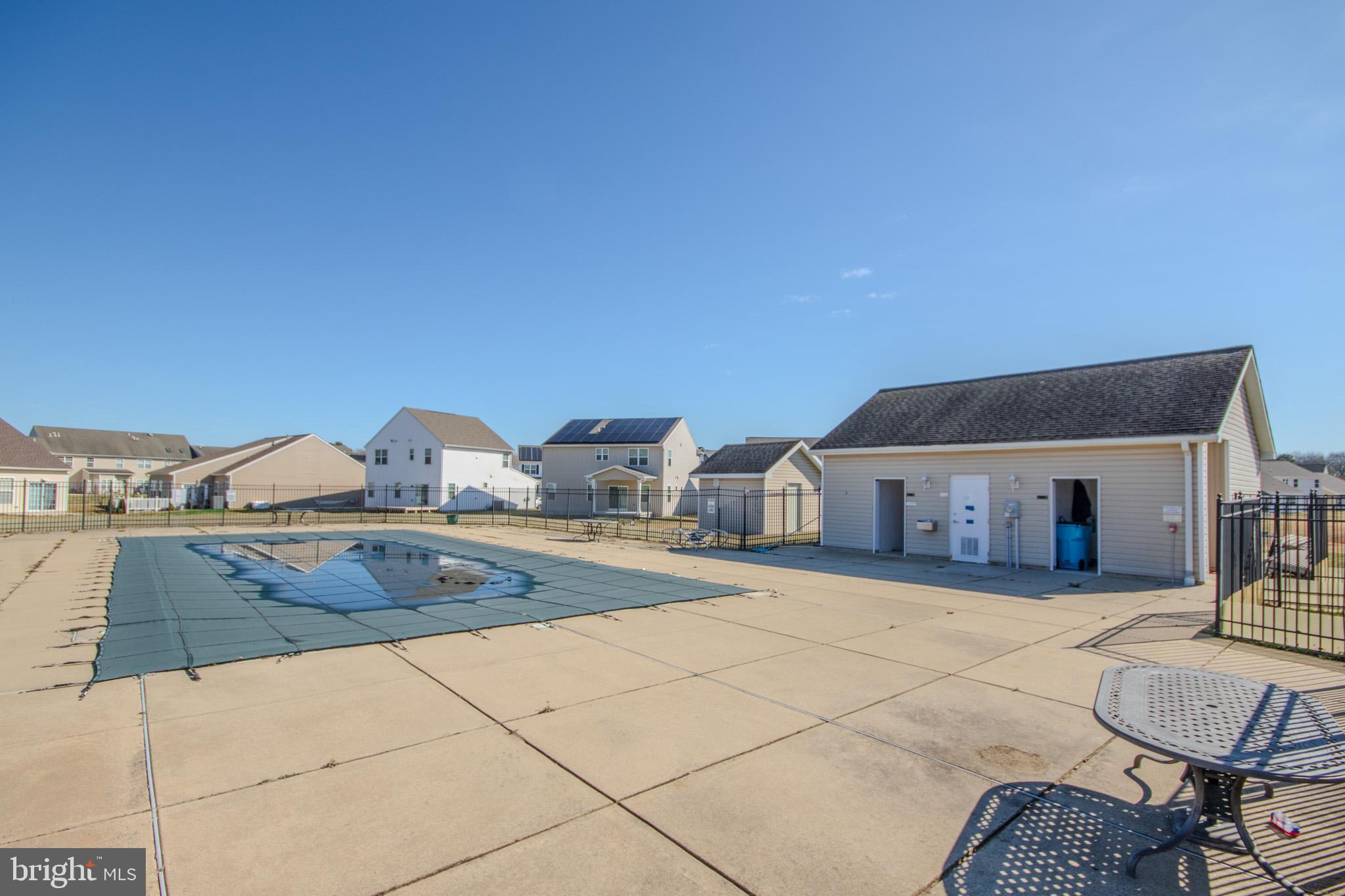 WOOD CREEK GOLF COMM - Residential