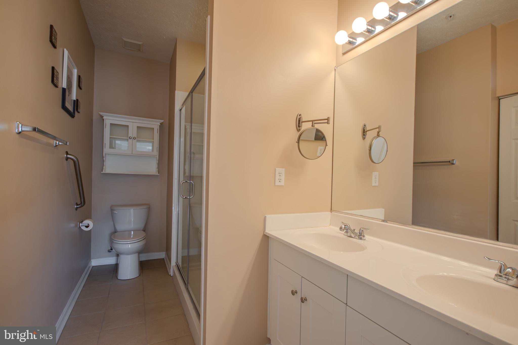 WOOD CREEK GOLF COMM - Residential