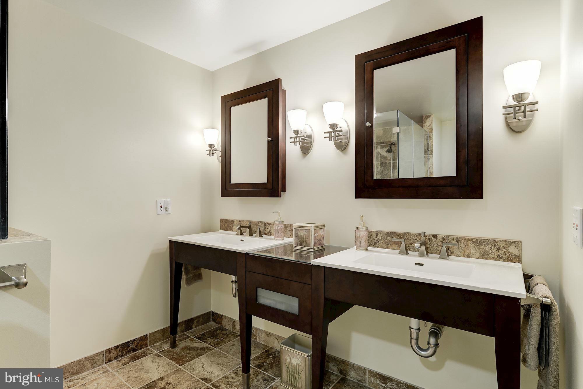 SOMERSET HOUSE 2 - Residential