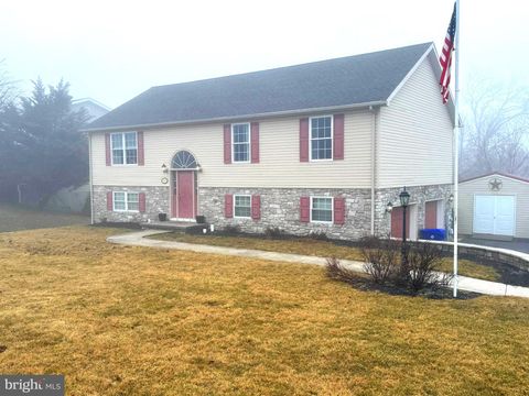 Photo of 15379 Summit Farm Dr, BLUE RIDGE SUMMIT, PA 17214 (MLS # PAFL2033068)