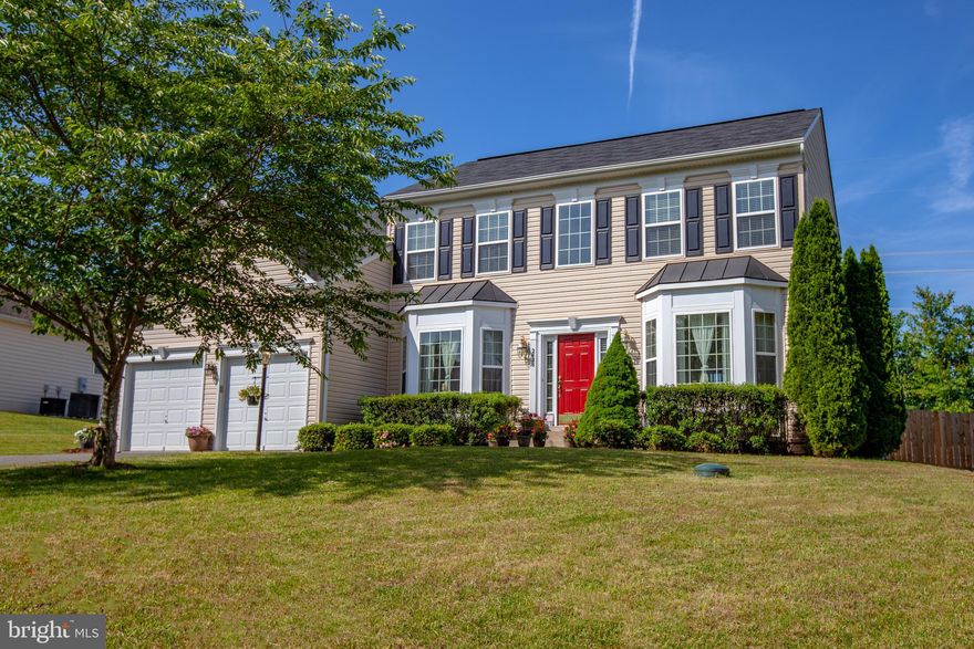 **OPEN HOUSE Saturday 6/15 from 2 pm - 4 pm & Sunday 6/16 from 1 pm - 3 pm! Just stop by!** Well maintained home in Edgewood! Beautiful hardwood floors in the formal living room, dining room and foyer. The kitchen has granite counter tops and an island. Sliding glass door walks out to the deck and patio space. Spacious family room has a gas fireplace and carpet. Master bedroom has his & her walk-in closets. Master bath is fit with a soaking tub and separate shower. The basement has a full bath, rec room and spare room that could be used as a 5th bedroom (ntc). Nest climate control and Furnace Humidifier. The backyard is large, flat and fenced in. Great home for entertaining and the long driveway provides lots of guest parking! Shares community pool with Wilderness Shores subdivision for a small fee. Near 4 golf courses and Downtown Culpeper and Fredericksburg.