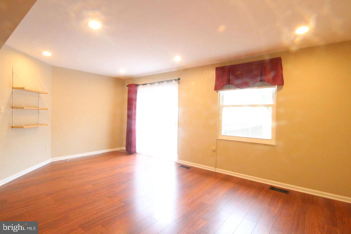 AMBERFIELD - Residential Lease