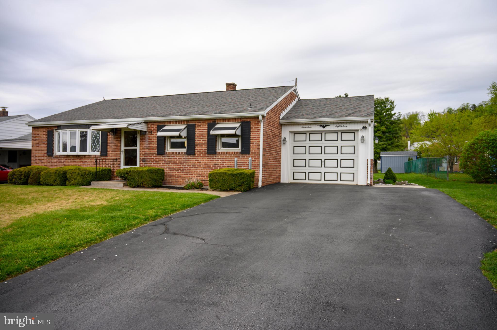 NORTH HILLS - Residential