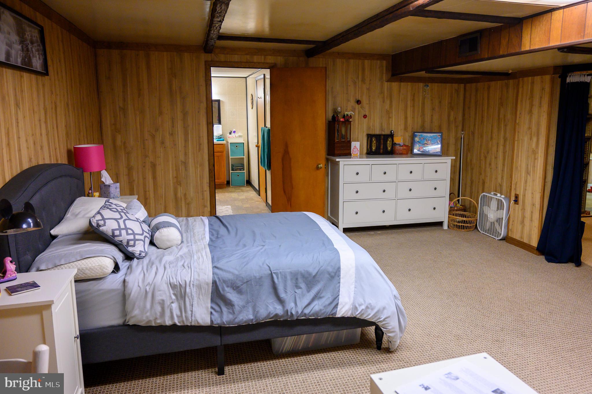 NORTH HILLS - Residential