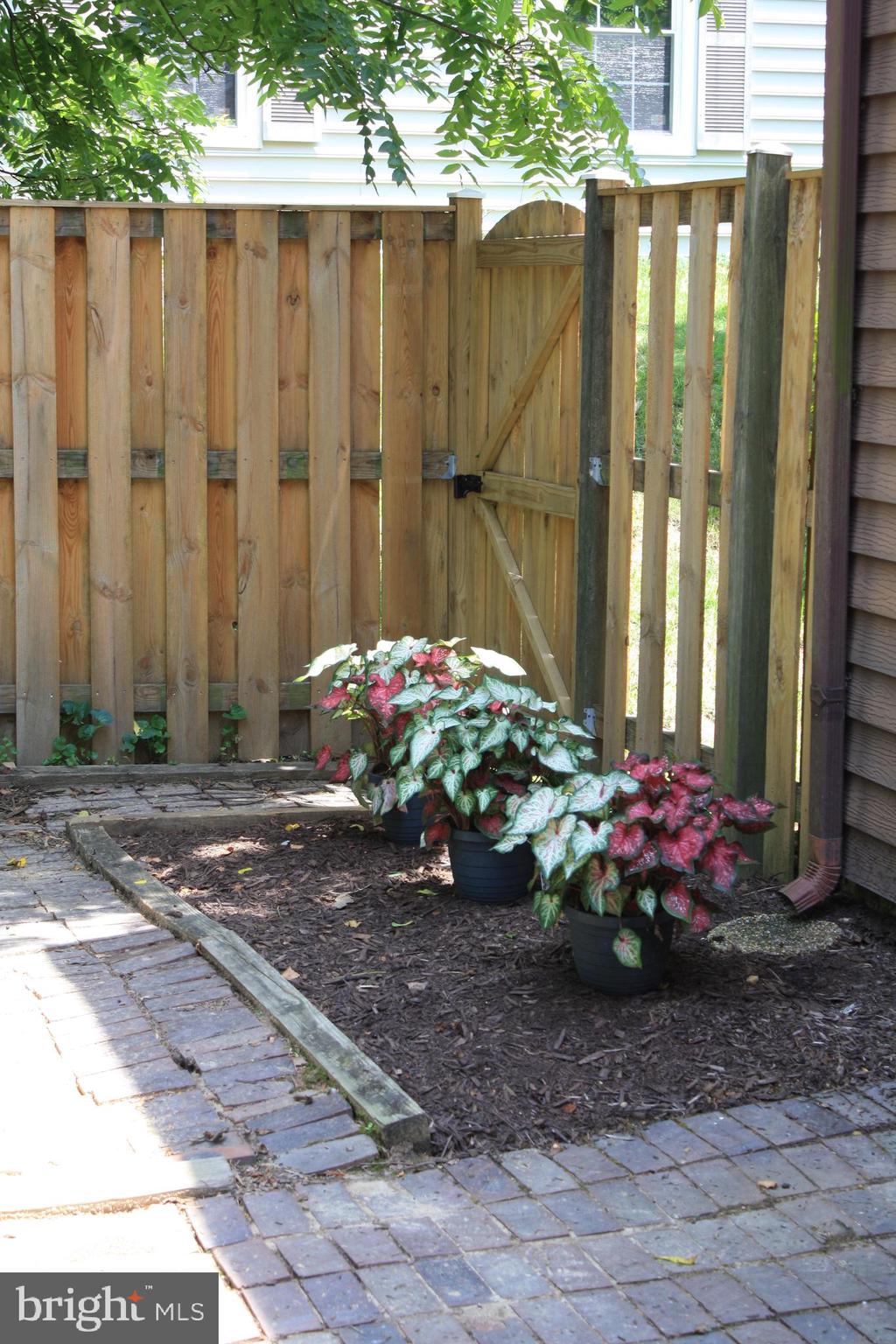 POINTER RIDGE - Residential